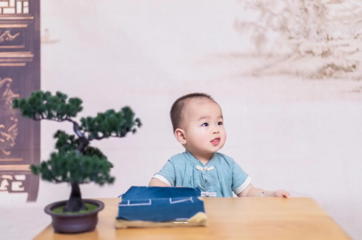 南城宝宝宁愿饿也不吃奶粉